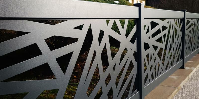Clôtures décoratives personnalisées en aluminium