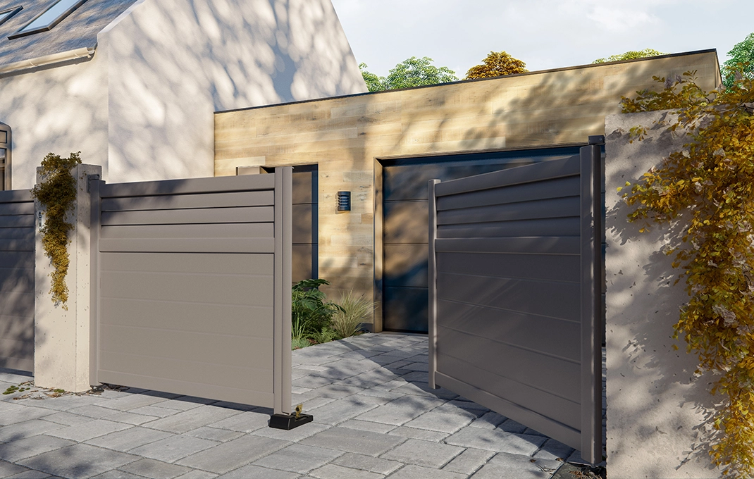 portail en aluminium maud battant marron Prefalu installé par des professionnels partenaires